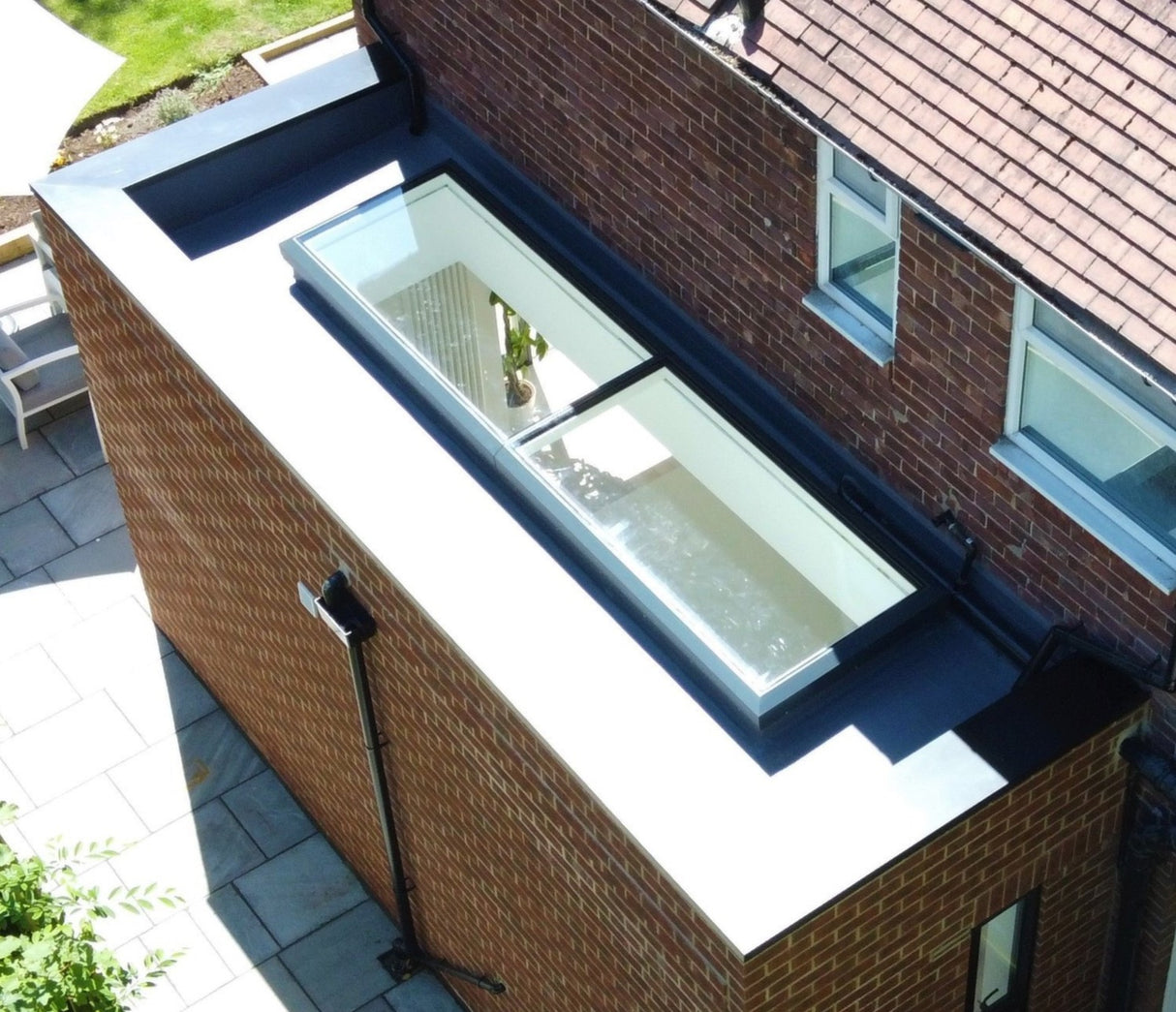 2000 x 2500 mm Electric Opening Glass Link Modular Skylight (1 Fixed 1 Opening)