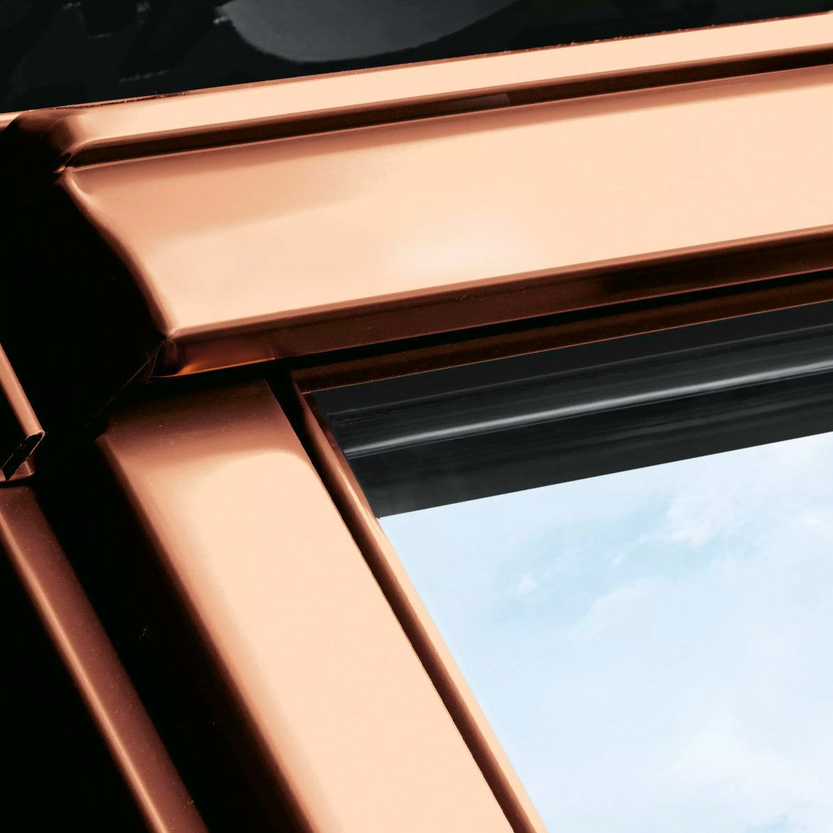 94x160 cm VELUX GGU PK10 0170 Manual Centre-Pivot Roof Window | White Polyurethane Maintenance Free | Double Glazed.